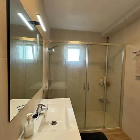 Acogedor Apartamento En Junto Al Puerto Deportivo *